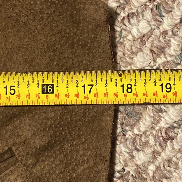 Pan-Asia Genuine Leather Vest - Picture 9 of 11